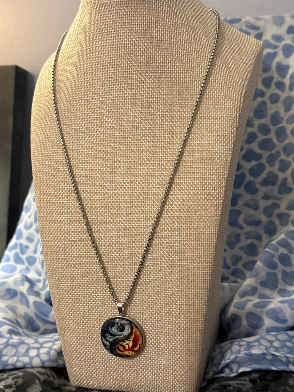 N/A stylish pendant